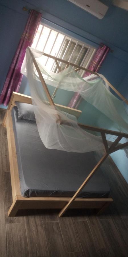 Maison Charlotte Forever Chambre D'Hotes Chez Un Couple Belgo Togolais Lome Ngoại thất bức ảnh